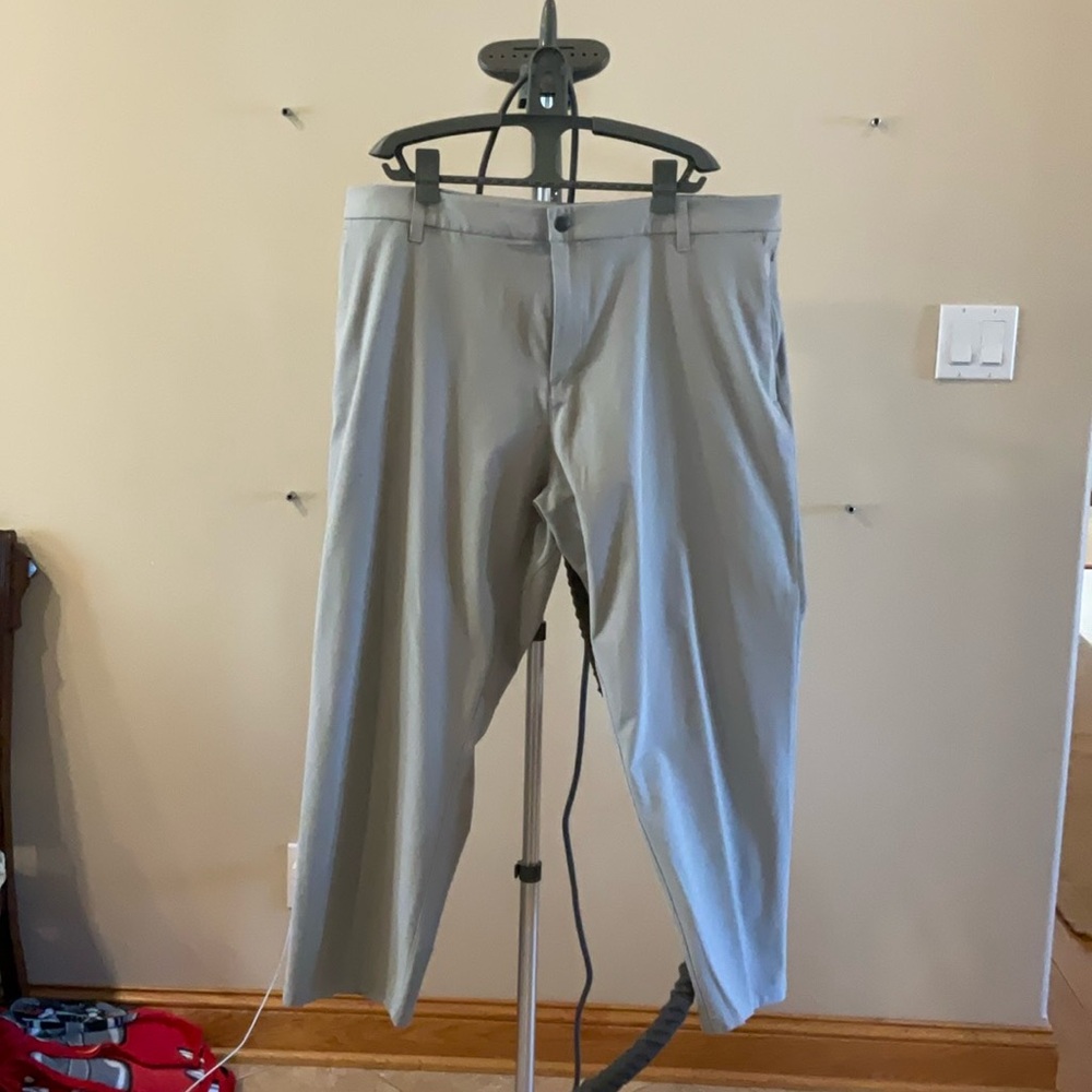 Gray Lululemon pant